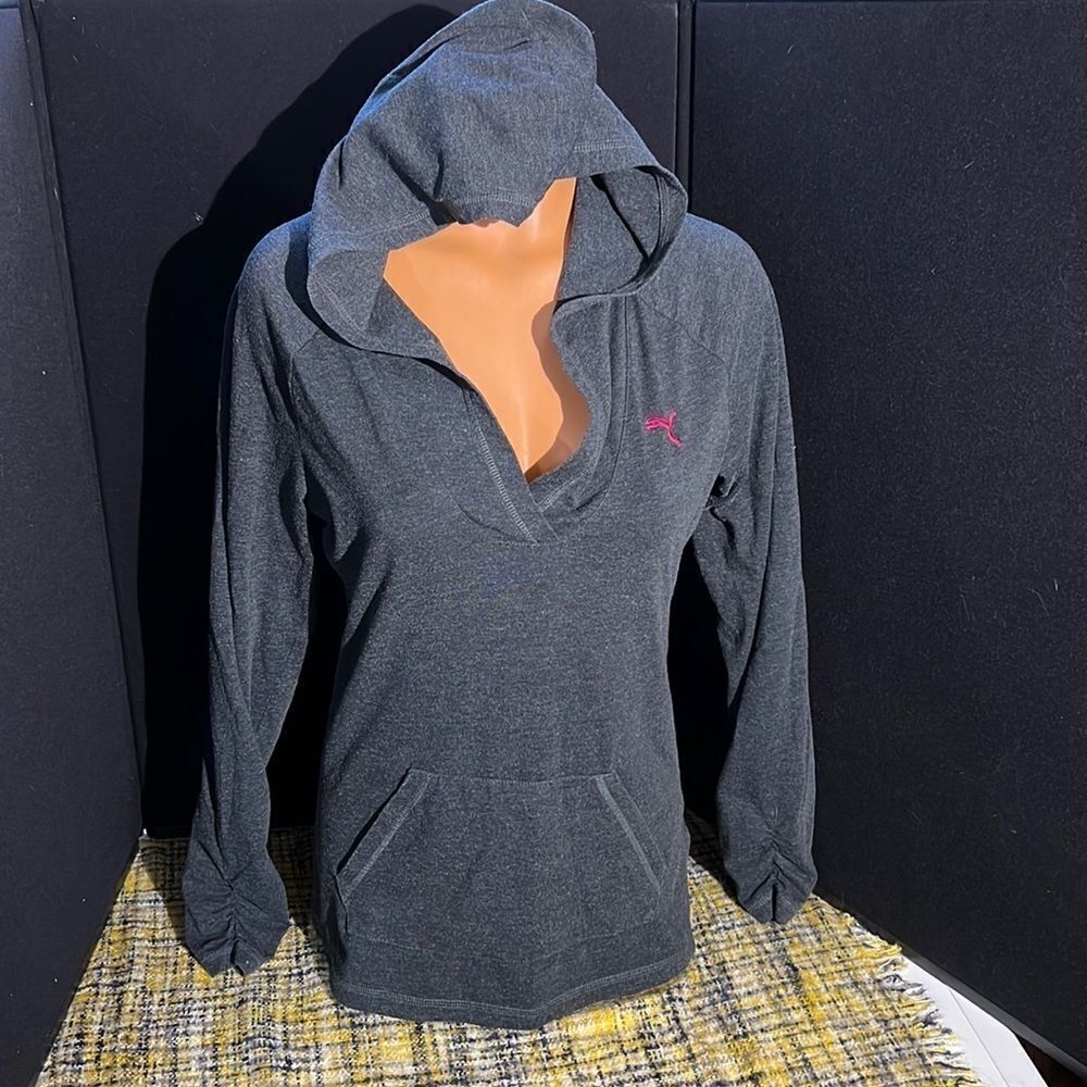 Stylish Puma Sport Lifestyle Gray Hooded Shirt - Size Small